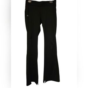 Under Armour Women’s Black Mid-Rise Athletic Flare Pants